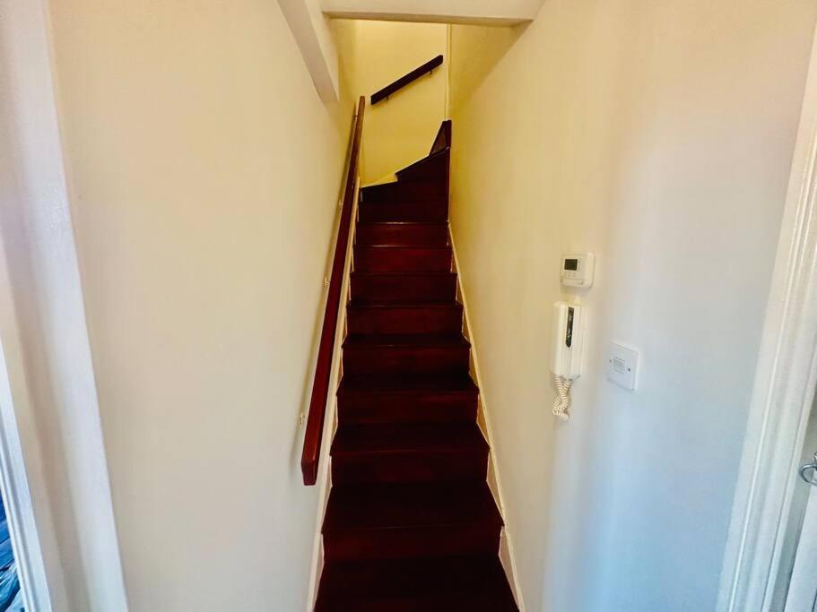3 Bed Sky Apartment Se15 Peckham London Kültér fotó
